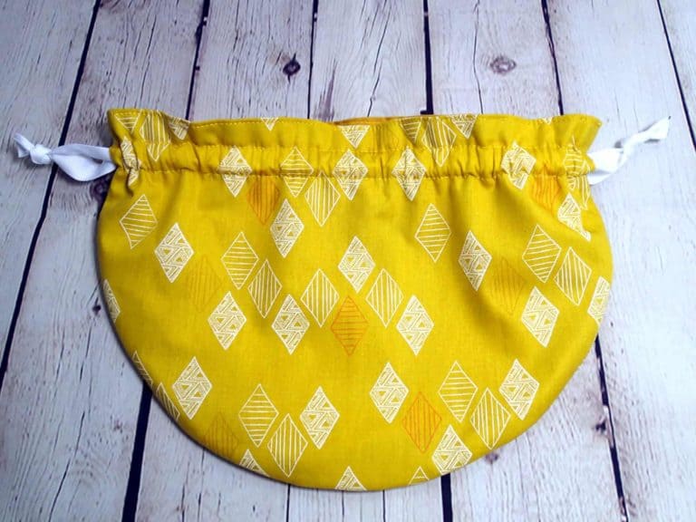 FREE Bampton Drawstring Bag sewing pattern and video (3 sizes) – Sew ...