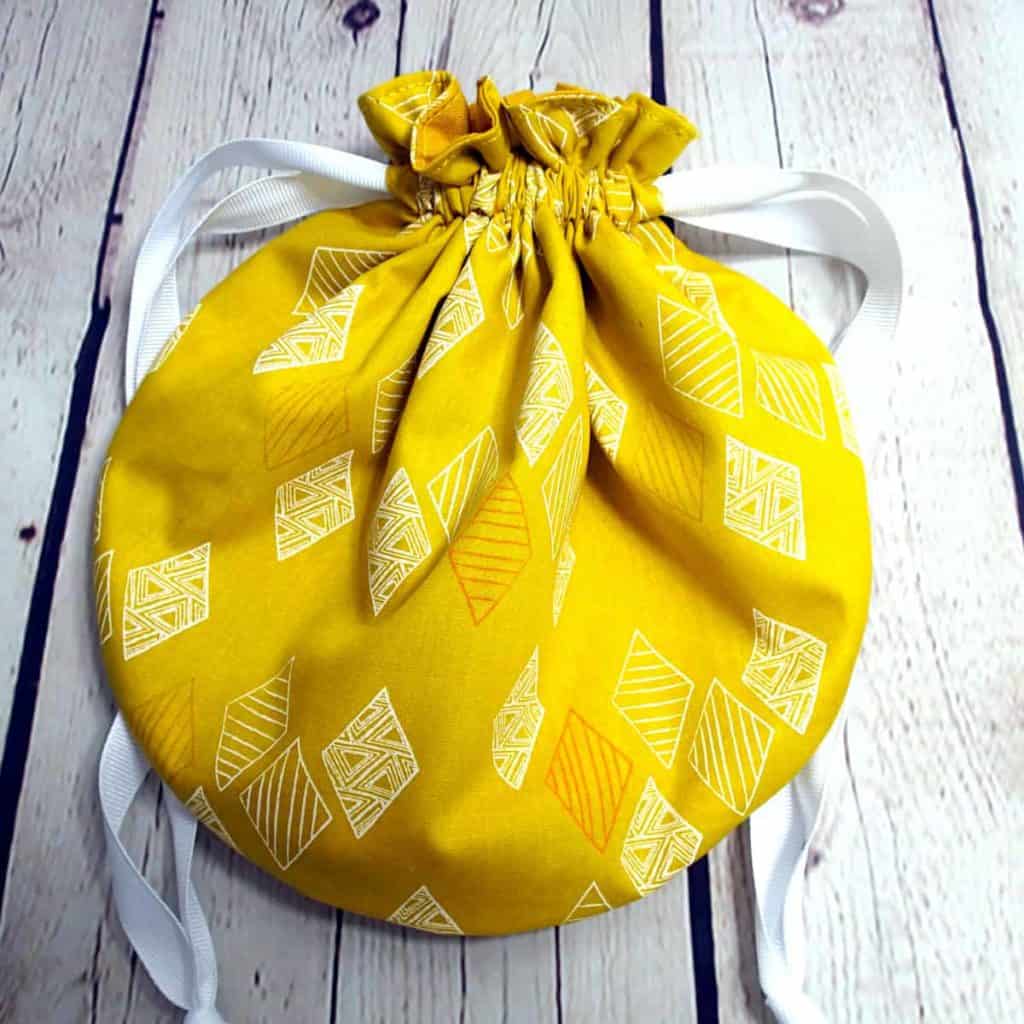 Bampton Drawstring Bag Pattern (3 Sizes + Video) – Sew Simple Bags