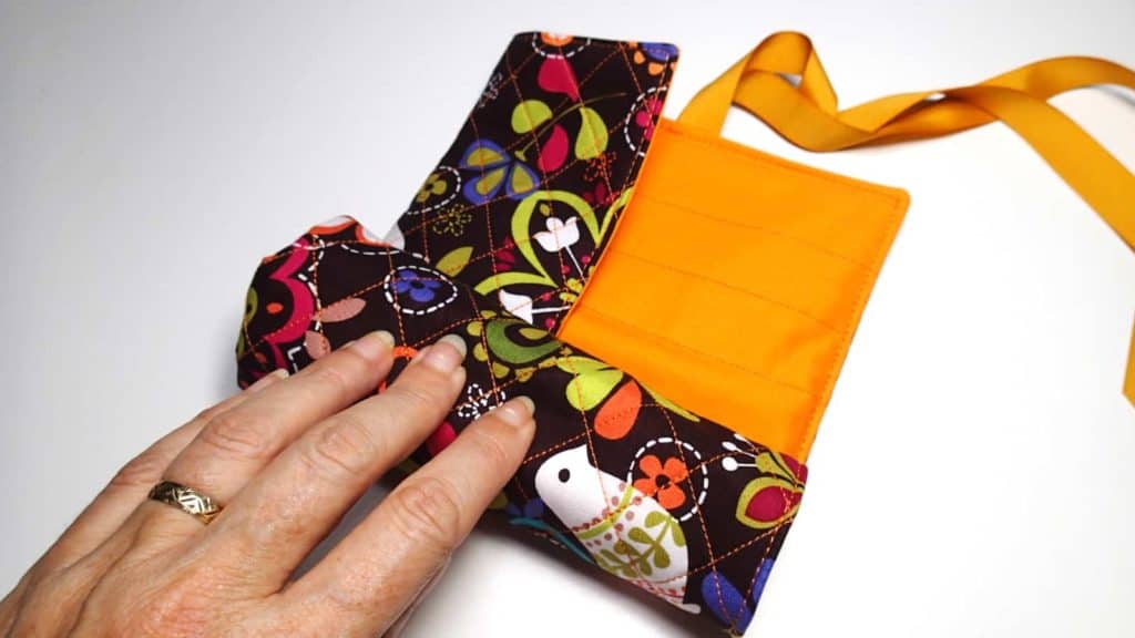 How to Sew a Roll Up Case for Crochet Hooks, Makeup Brushes or