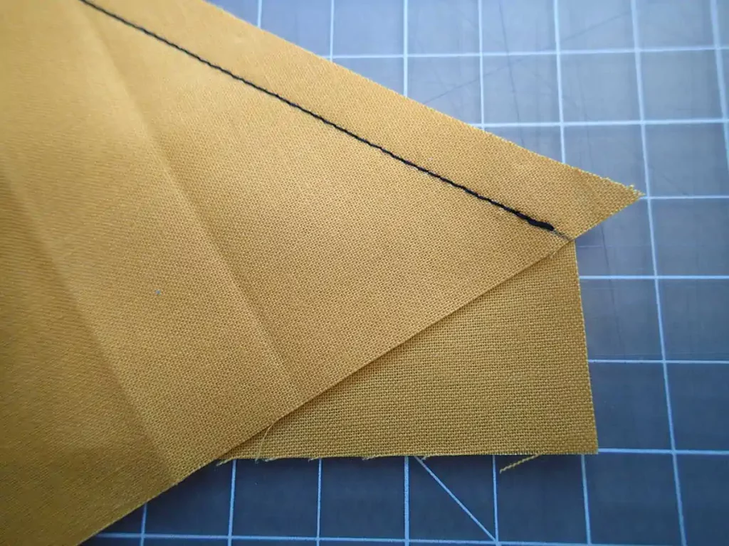 Sewing Diagonal Seams Without Marking the Fabric - Diagonal Seam