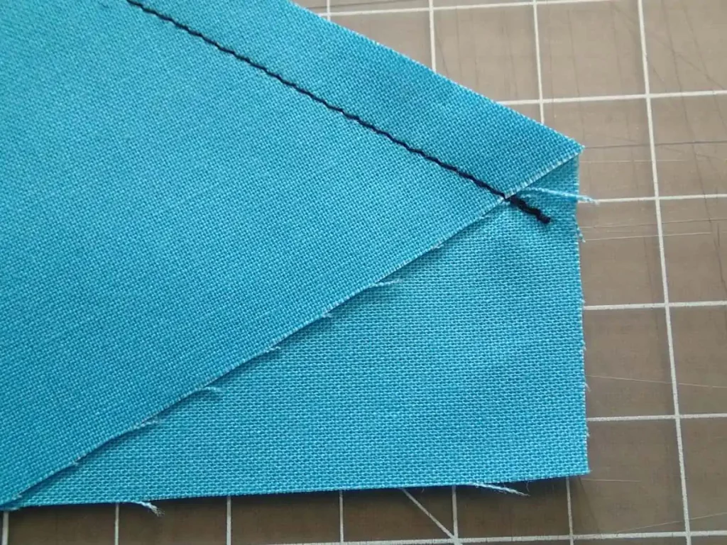 Why things go wrong when sewing diagonal seams, and how to fix it